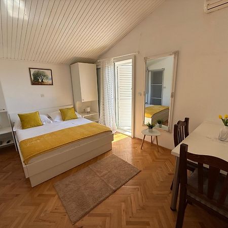 Apartments Olga 2 Makarska Eksteriør billede